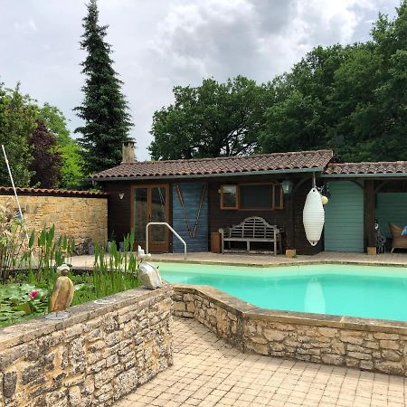 Hotel Le Bon Chemin Roulotte Sainte-Nathalène Esterno foto