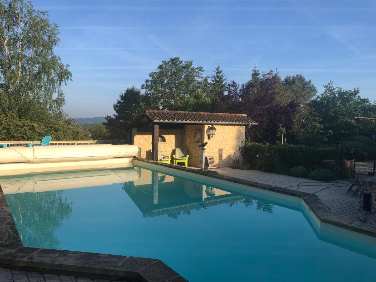 Hotel Le Bon Chemin Roulotte Sainte-Nathalène Esterno foto