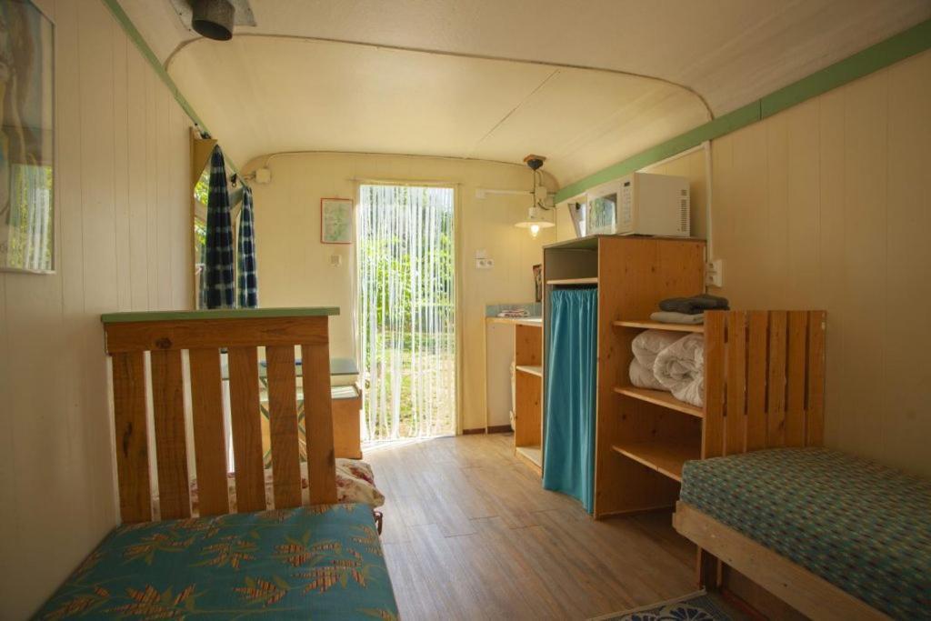 Hotel Le Bon Chemin Roulotte Sainte-Nathalène Esterno foto
